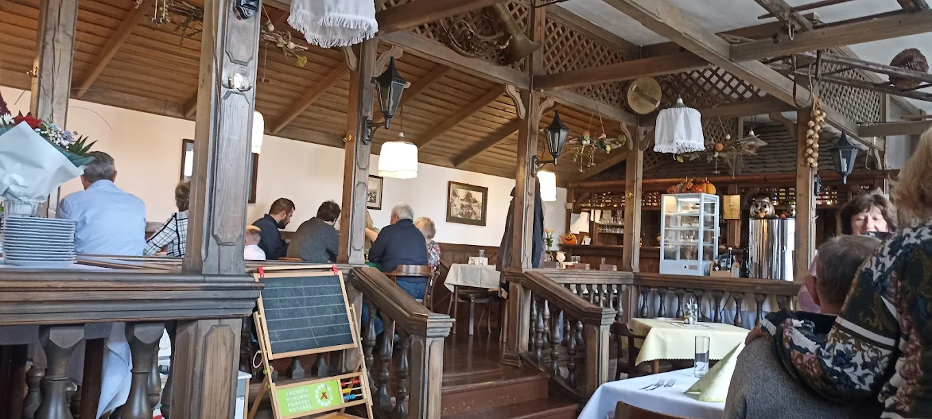 plna prevadzka pocas obeda psokojny zakaznici